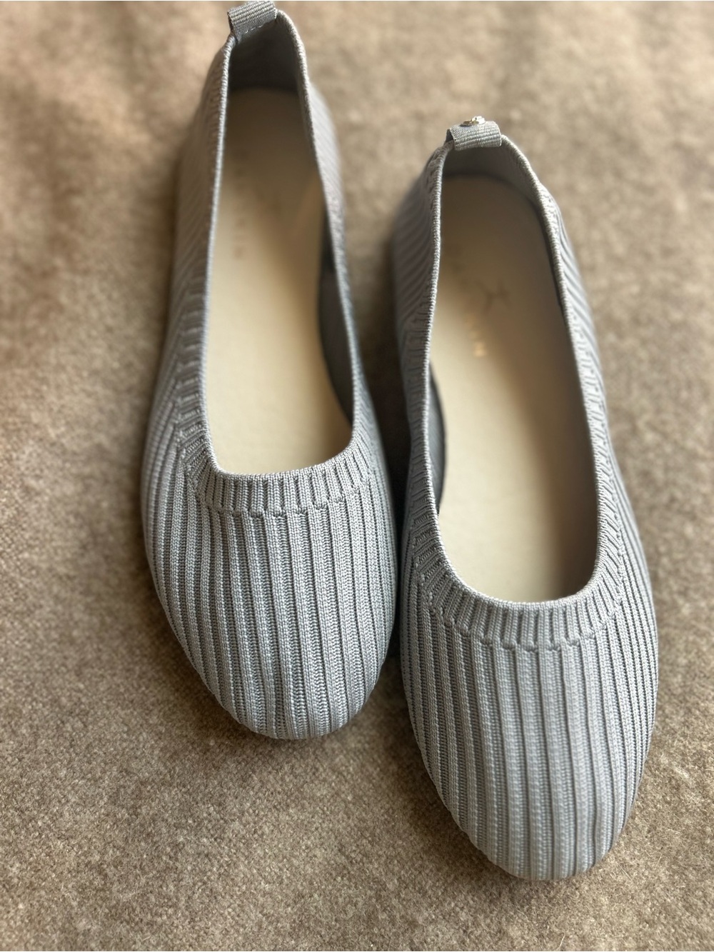 Danskin Ribbed Knit Slip-On Flats in Light Gray size 7.5